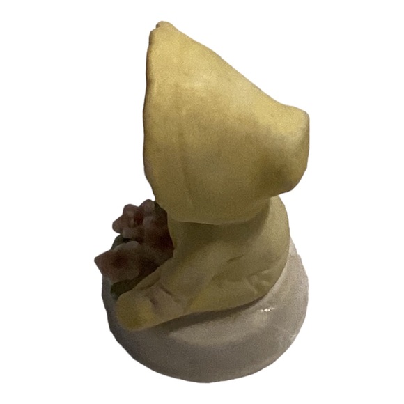 Vintage Porcelain Ceramic Baby Boy/Girl Figurine - Picture 4 of 5